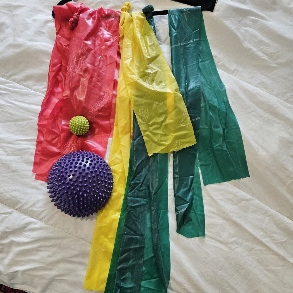 Therabands Set and Massage Balls